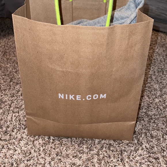Bundle of 2 Nike Women Sweatpants - Picture 2 of 3